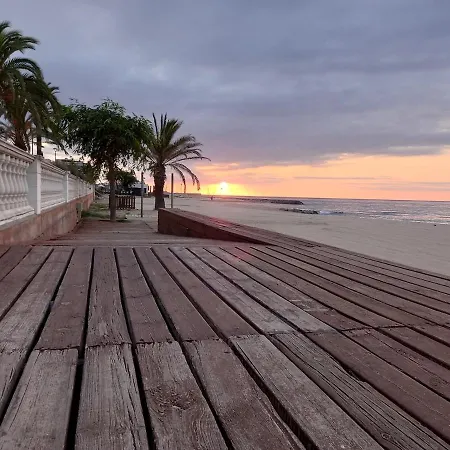 Oasis Cerca De Barcelona شقة